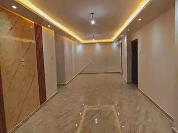 شقق للبيع في شارع الاربعين، بيانكي، 200 متر