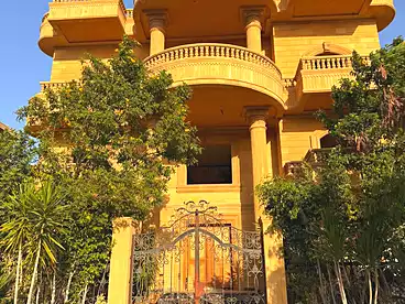 فلل للبيع في شارع قاسم أمين، الشويفات، 1200 متر