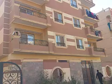 عمارات للبيع في المجاورة الخامسة، حي النزهة - الحي الأول، 500 متر