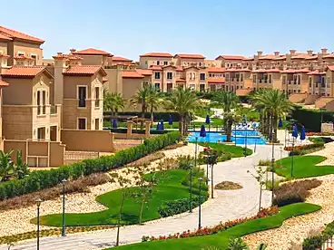 عقارات للبيع في كمبوند لافيستا سيتى، الحي السكني الرابع - R4، 450 متر