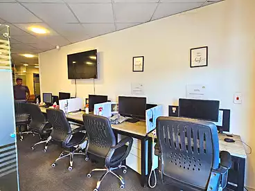 إداري للإيجار في شارع اللاسلكي، المعادي الجديدة، 200 متر