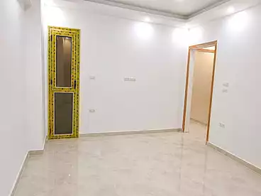 شقق للبيع في البيطاش، العجمي، 130 متر