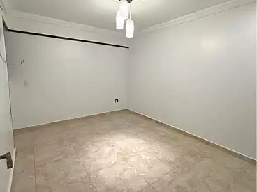 Apartments For sale in Gamal Abdel Nasser St., El Mandara, 165 sqm