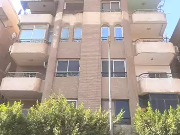 For rent in Sifarat St., El Sefarat Neighborhood, 140 sqm
