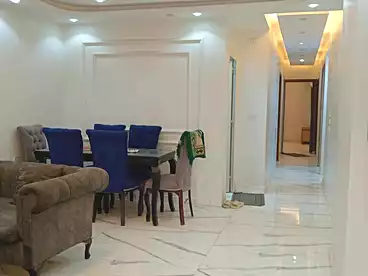 للإيجار في شارع ترعة الزمر، الجيزة، 150 متر
