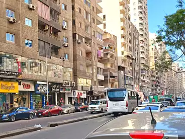 شقق للبيع في شارع جمال عبد الناصر، المندرة، 200 متر