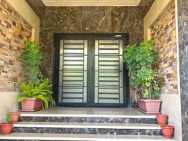 Apartments For rent in Khaled Ibn El Waleed St., South Academy (D), 200 sqm