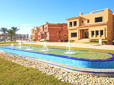 عقارات للبيع في كمبوند قطامية جاردنز - شمال افريقيا، كمبوند بالتجمع الخامس، 419 متر