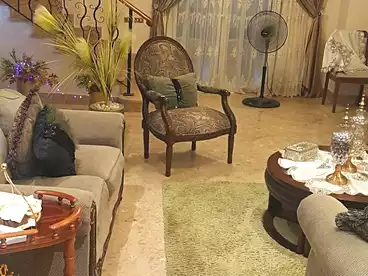 شقق للإيجار في شارع رقم 16، الحي الثالث، 286 متر