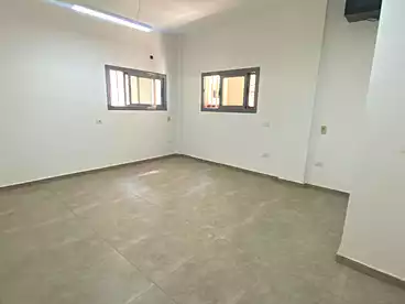 Factory For rent in Industrial Zone, New Cairo - 5th Settlement, 180 sqm