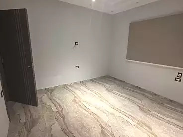 in El Sayeda Hoda Shaarawy St., El Narges 8, 200 sqm