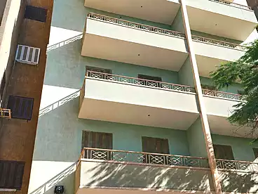 عمارات للبيع في حدائق حلوان، حلوان، 270 متر