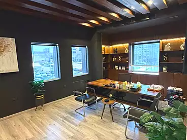 Administrative For rent in Northern 90th St., 90th Street, 160 sqm