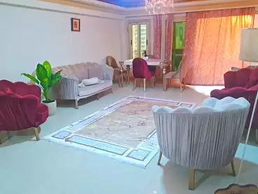 عقارات للإيجار في شارع الروضة، المنيل، 250 متر