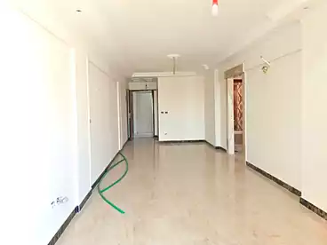 شقق للبيع في محرم بك، الاسكندرية، 122 متر
