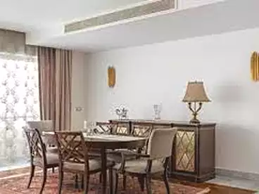 في شارع الجلاء، المنصوره، 300 متر