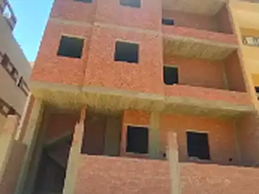 Building For sale in Hai El Kawsr - Fourth Neighborhood, Badr City, 210 sqm