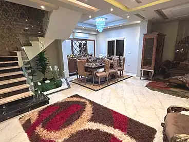 في اللوتس الجنوبيه، اللوتس، 240 متر