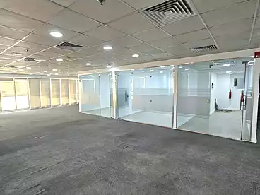 إداري للإيجار في شارع التسعين الشمالي، شارع التسعين، 318 متر