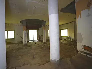 قصر للبيع في شارع 1، الحي الثاني، 1200 متر