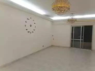 شقق للبيع في شارع الشهيد احمد حمدي، الطوابق، 140 متر
