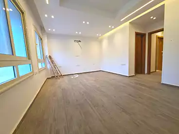 in El Maadi Ring Road, Maadi, 350 sqm