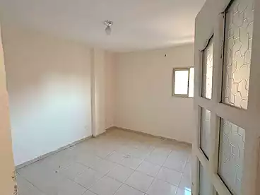 شقق للبيع في شارع إسحاق، عين شمس الشرقية، 130 متر