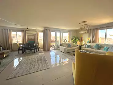 Apartment For sale in Mostafa Kamel St., Phase 4, 200 sqm