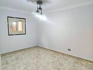 شقق للبيع في شارع محمود العيسوي، ميامي، 100 متر