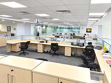 إداري للإيجار في شارع التسعين الشمالي، شارع التسعين، 1100 متر