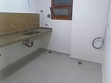شقق للإيجار في شارع محمود العيسوي، سيدي بشر بحري، 160 متر