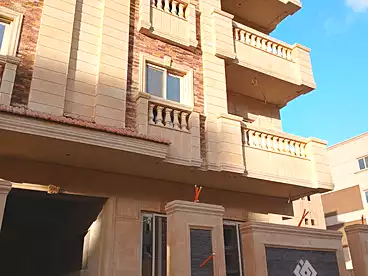 Apartment with Garden For sale in New Narges, New Cairo - 5th Settlement, 145 sqm