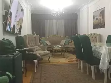 شقق للبيع في شارع المشير أحمد إسماعيل، سيدي جابر، 100 متر