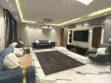 in Gameat El Dewal El Arbabeya St, El Mohandeseen, 200 sqm