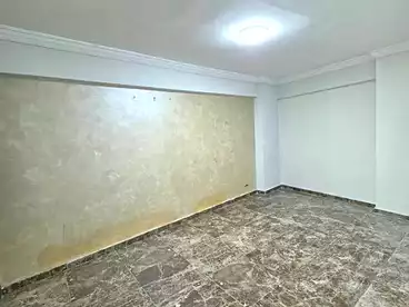 تجاري للبيع في شارع محمود العيسوي، سيدي بشر بحري، 150 متر