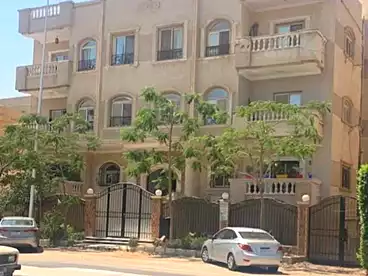 في شارع الشهيد اسلام رأفت، المجاورة الخامسة، 180 متر
