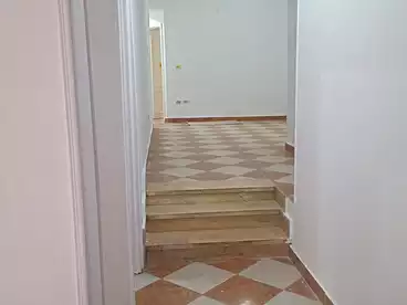 Apartments For rent in Khaled Ibn El Waleed St., South Academy (D), 200 sqm