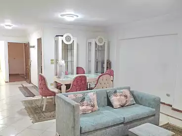 شقق للإيجار في كامب شيزار، الاسكندرية، 140 متر