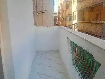 Apartments For sale in El Kholafaa El Rashdeen St., El Hanouvel, 100 sqm