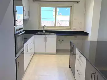 For sale in El Yasmeen 8, El Yasmeen, 200 sqm