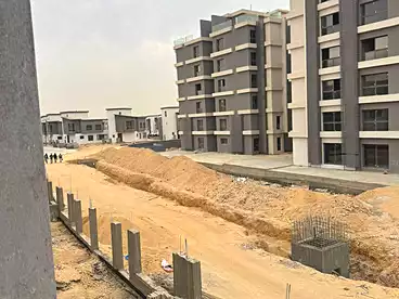 Penthouse For sale in Creek Town Compound - IL Cazar, Compounds in New Cairo, 190 sqm