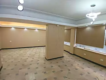 في شارع محيي الدين ابو العز، الدقي، 200 متر