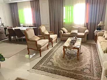 شقق للبيع في المستثمر الصغير، الشيخ زايد، 140 متر