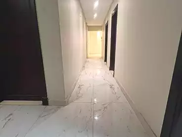 شقق للبيع في شارع أحمد رامي، المرحله الأولى، 300 متر