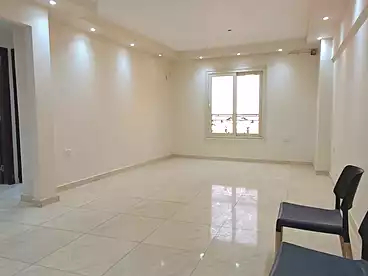 Administrative For rent in Carrefour Main Street, Zahraa El Maadi, 100 sqm