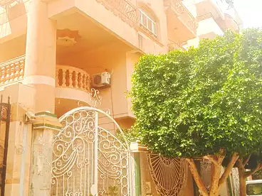 Building For sale in Neighborhood 1st, West Somid, 430 sqm