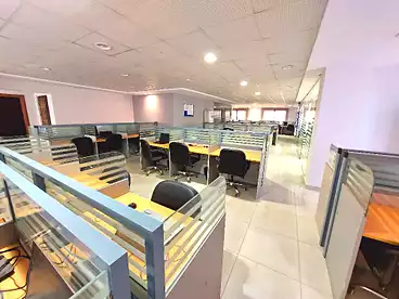 Administrative For rent in Tenth Neighborhood, Zahraa El Maadi, 300 sqm