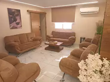 Administrative For rent in El Merag El Elwy, Zahraa El Maadi, 200 sqm
