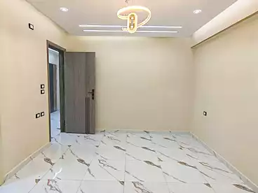 شقق للبيع في اللبيني، فيصل، 220 متر