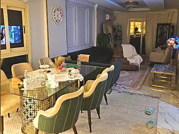 شقق للبيع في شارع جمال عبد الناصر، المندرة، 175 متر